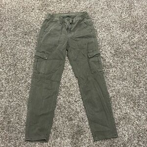 American Eagle green cargo pants